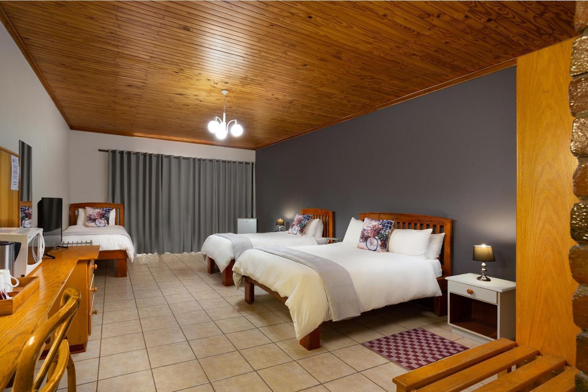 Merino Inn Hotel Колсберг Экстерьер фото